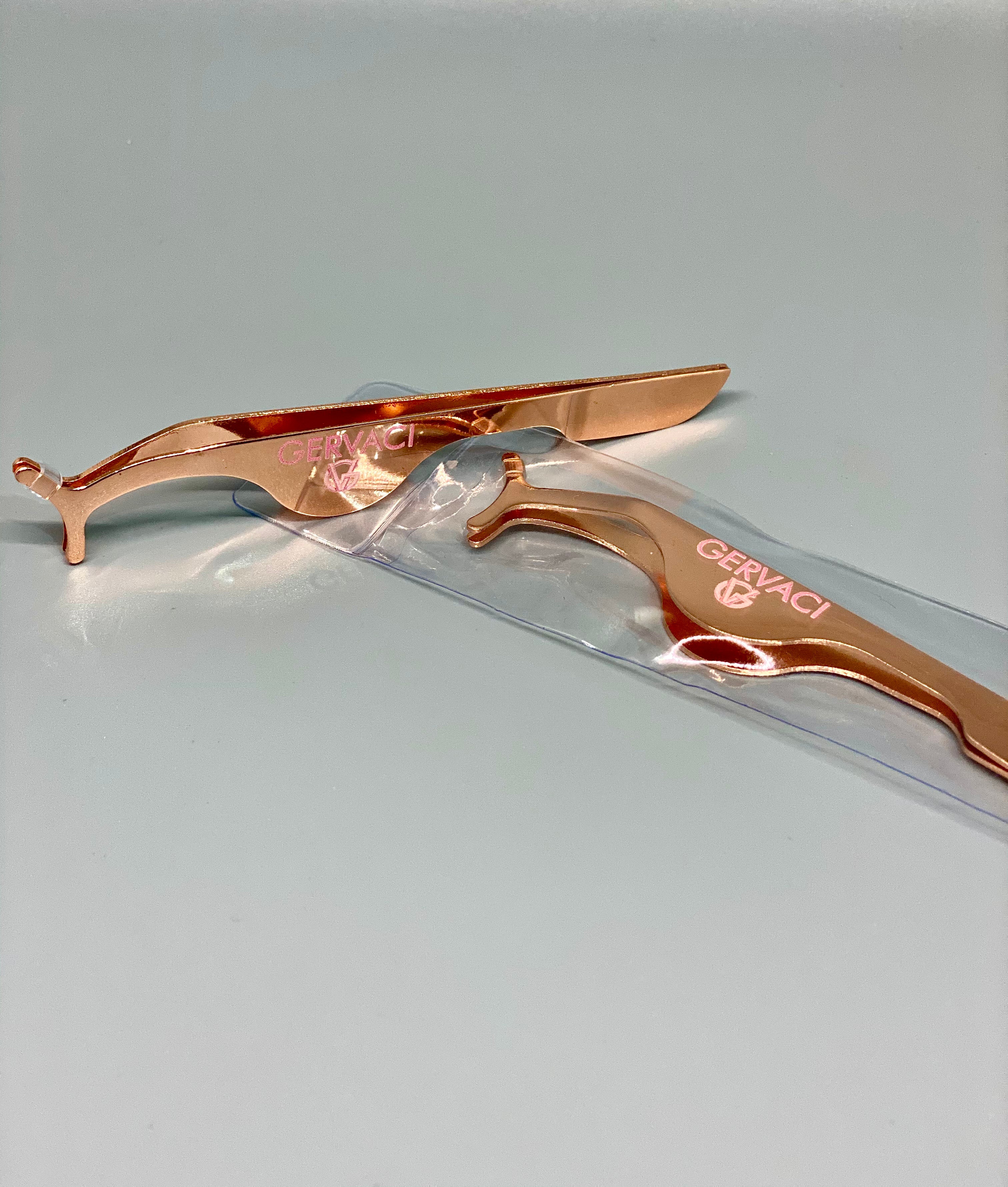 Tweezers